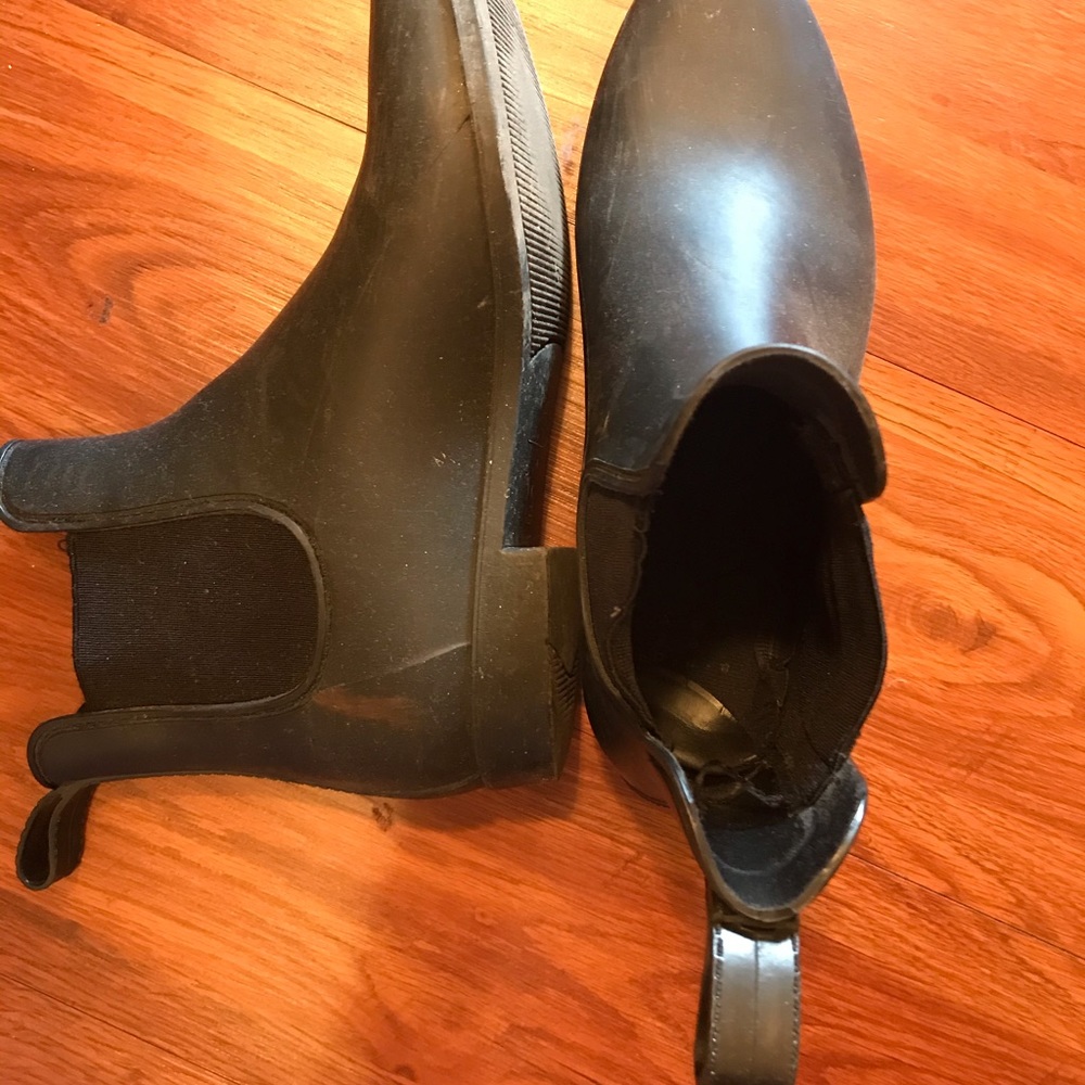 Black rain booties